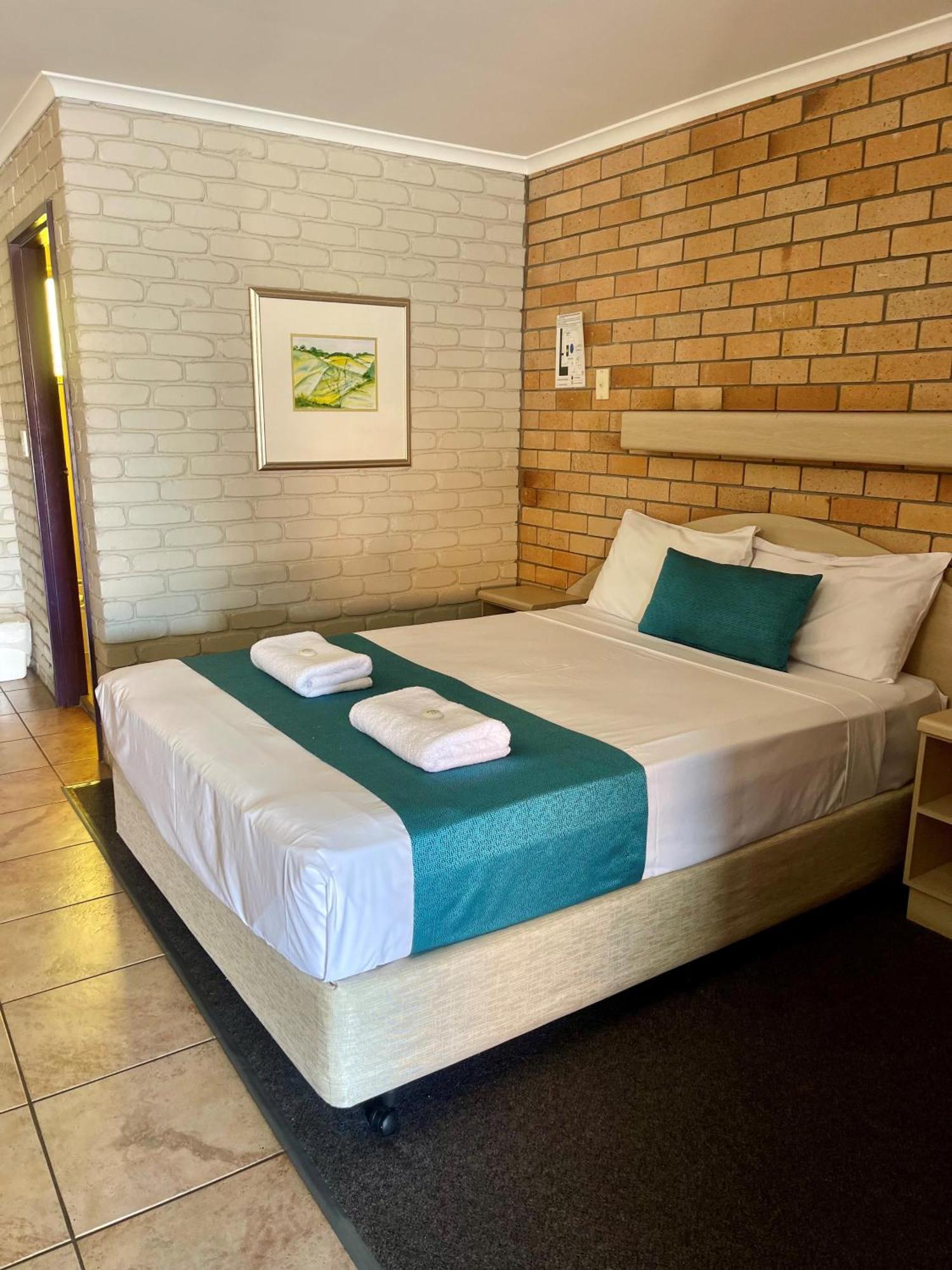 Castle Motor Lodge Bowen Dış mekan fotoğraf
